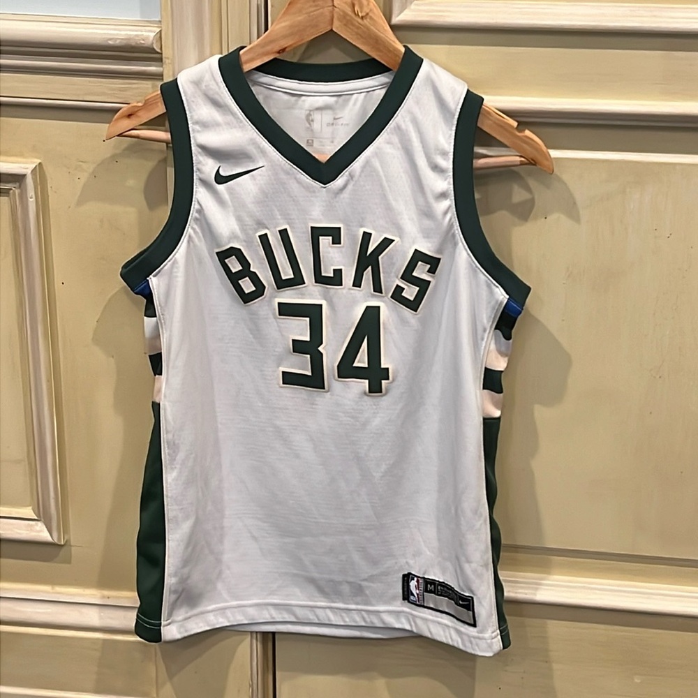 Boys Size M NBA Jersey Green and White